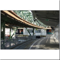 2015-08-30 Wuppertal Schwebebahn Oberbarmen 04.jpg